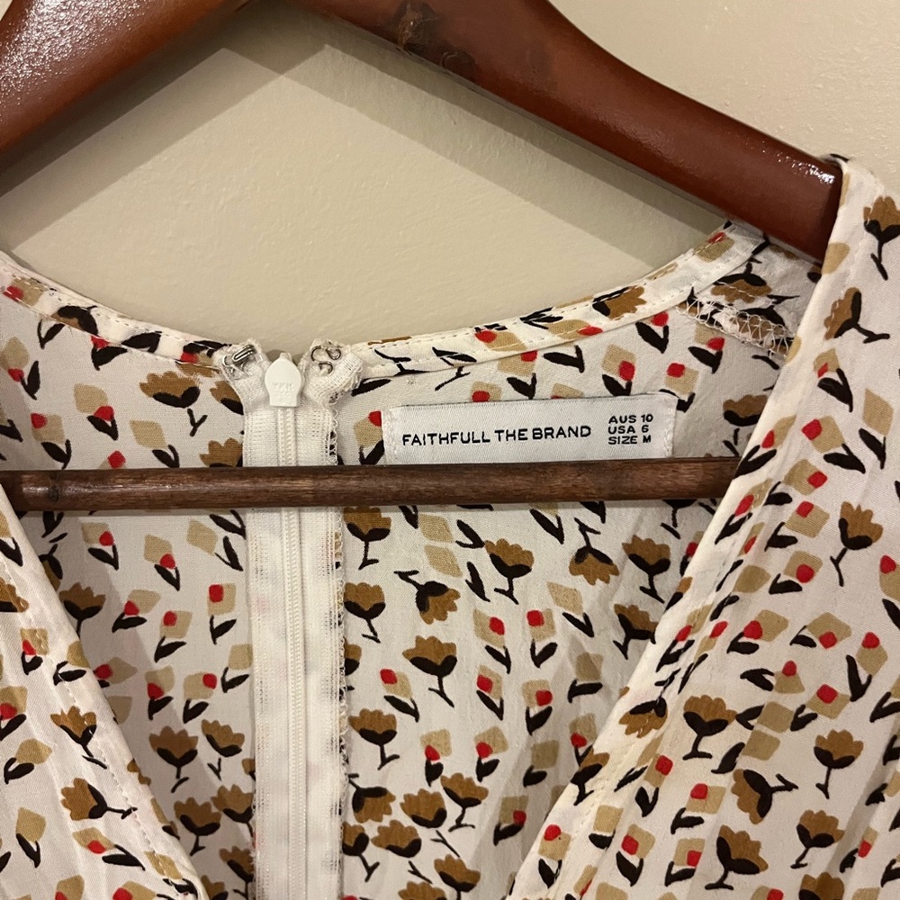 Faithfull The Brand Vanelli Mini Dress in Sabine Floral Print - Picture 2 of 5